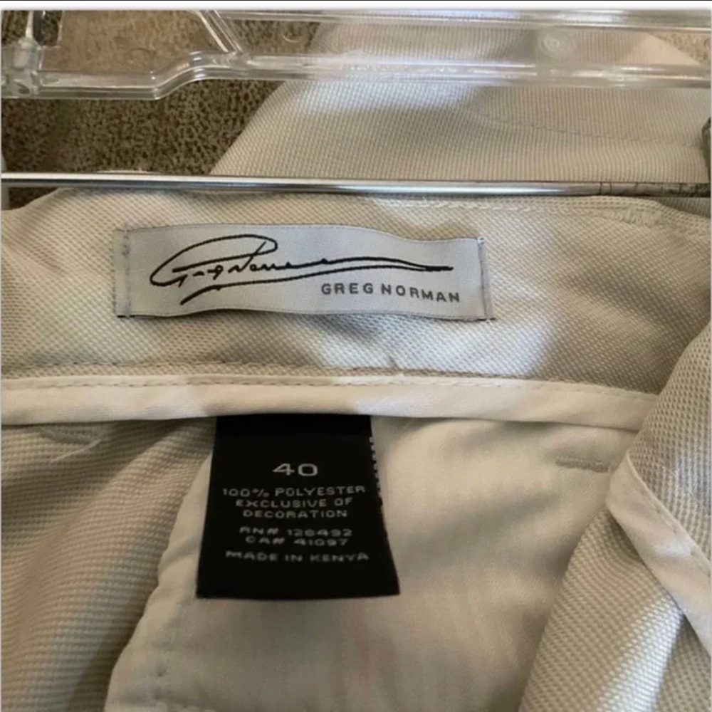 Men’s Greg Norman Golf Shorts Size 40, Excellent Condition, Dark ivory - Picture 6 of 6